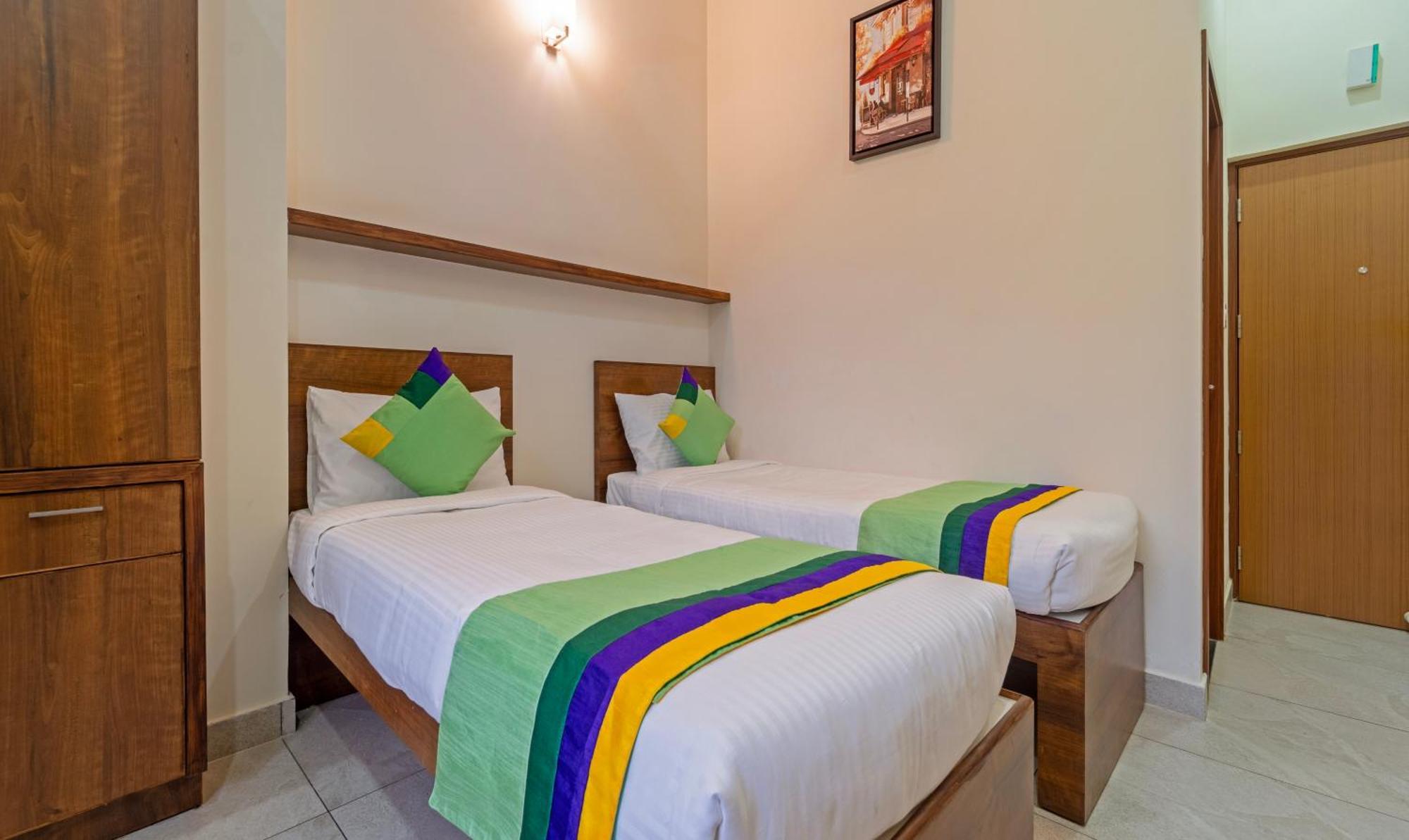 Itsy Hotels Avani Stays, Vyttila, Kochi Esterno foto