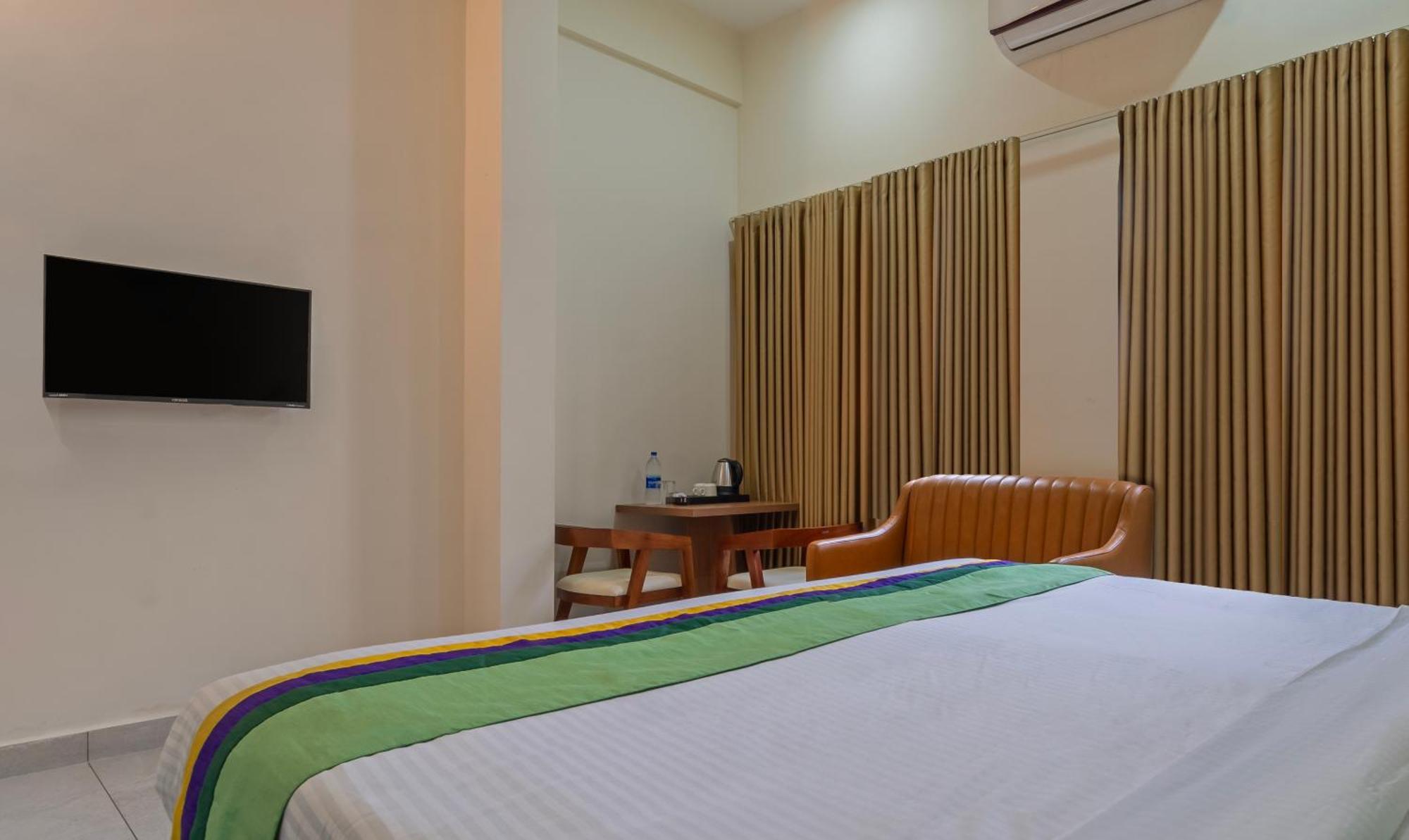 Itsy Hotels Avani Stays, Vyttila, Kochi Esterno foto