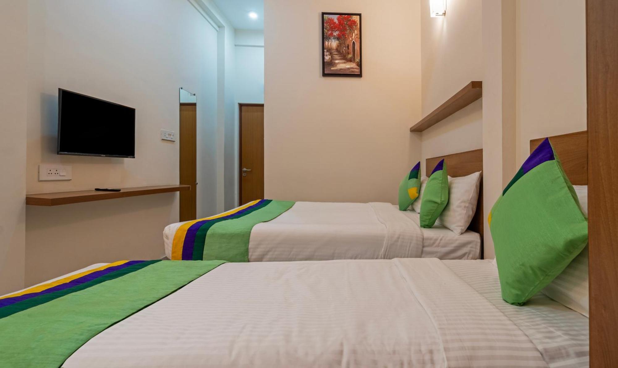 Itsy Hotels Avani Stays, Vyttila, Kochi Esterno foto