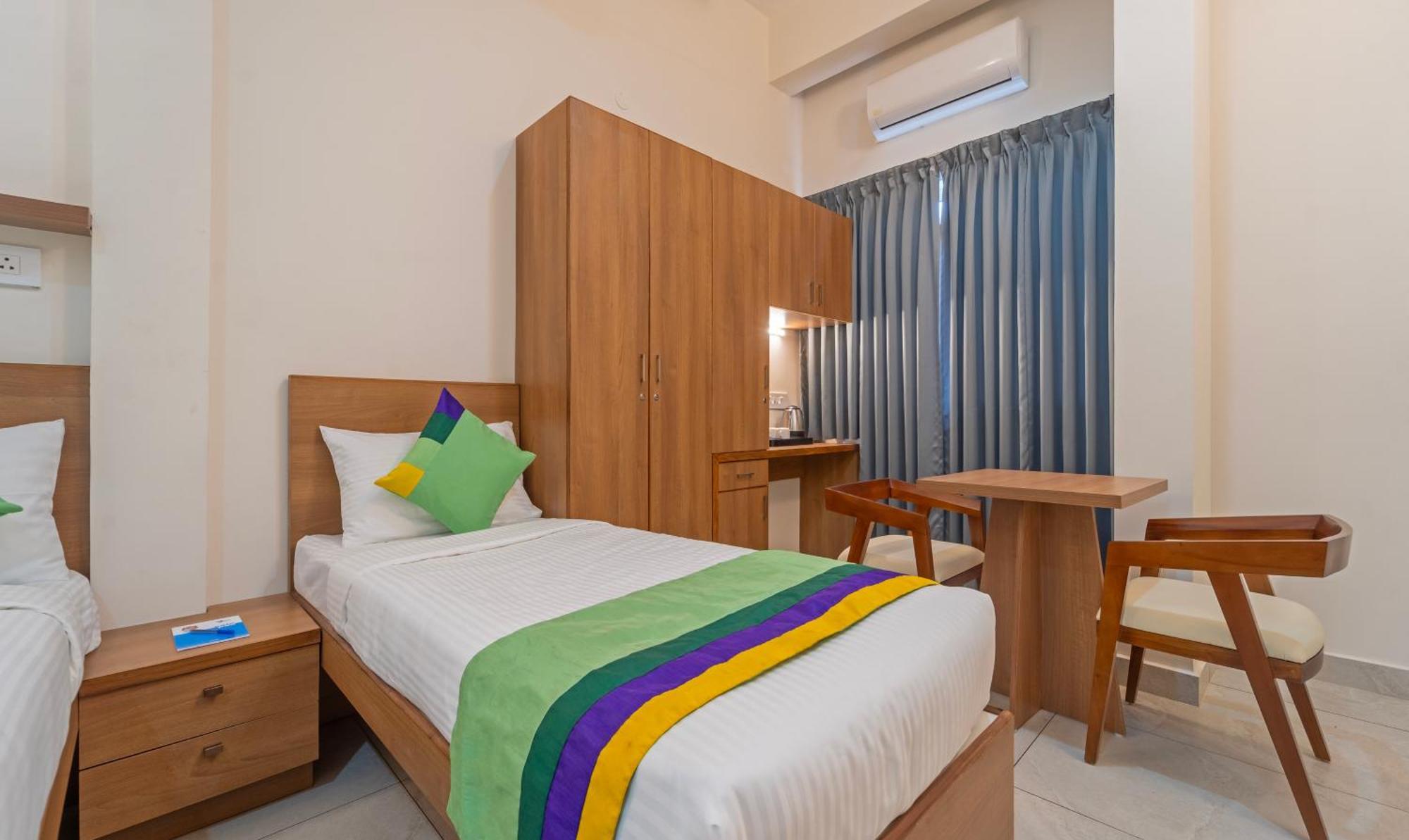 Itsy Hotels Avani Stays, Vyttila, Kochi Esterno foto
