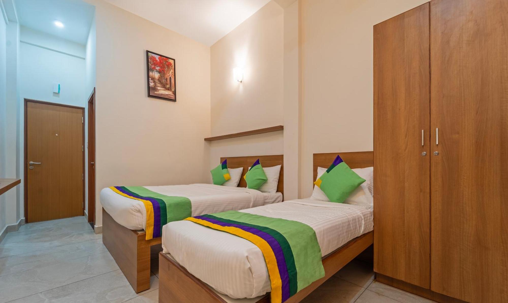 Itsy Hotels Avani Stays, Vyttila, Kochi Esterno foto