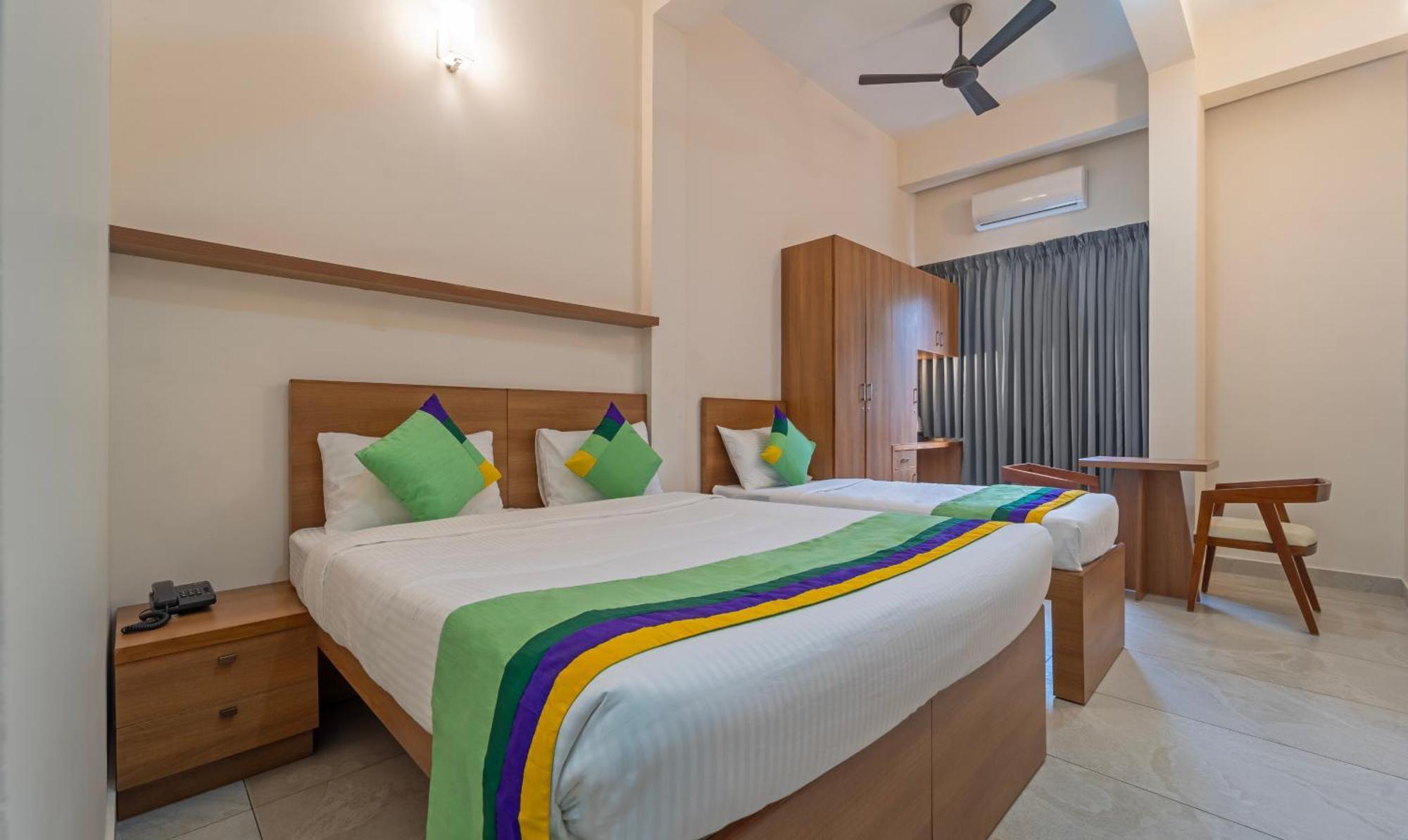 Itsy Hotels Avani Stays, Vyttila, Kochi Esterno foto