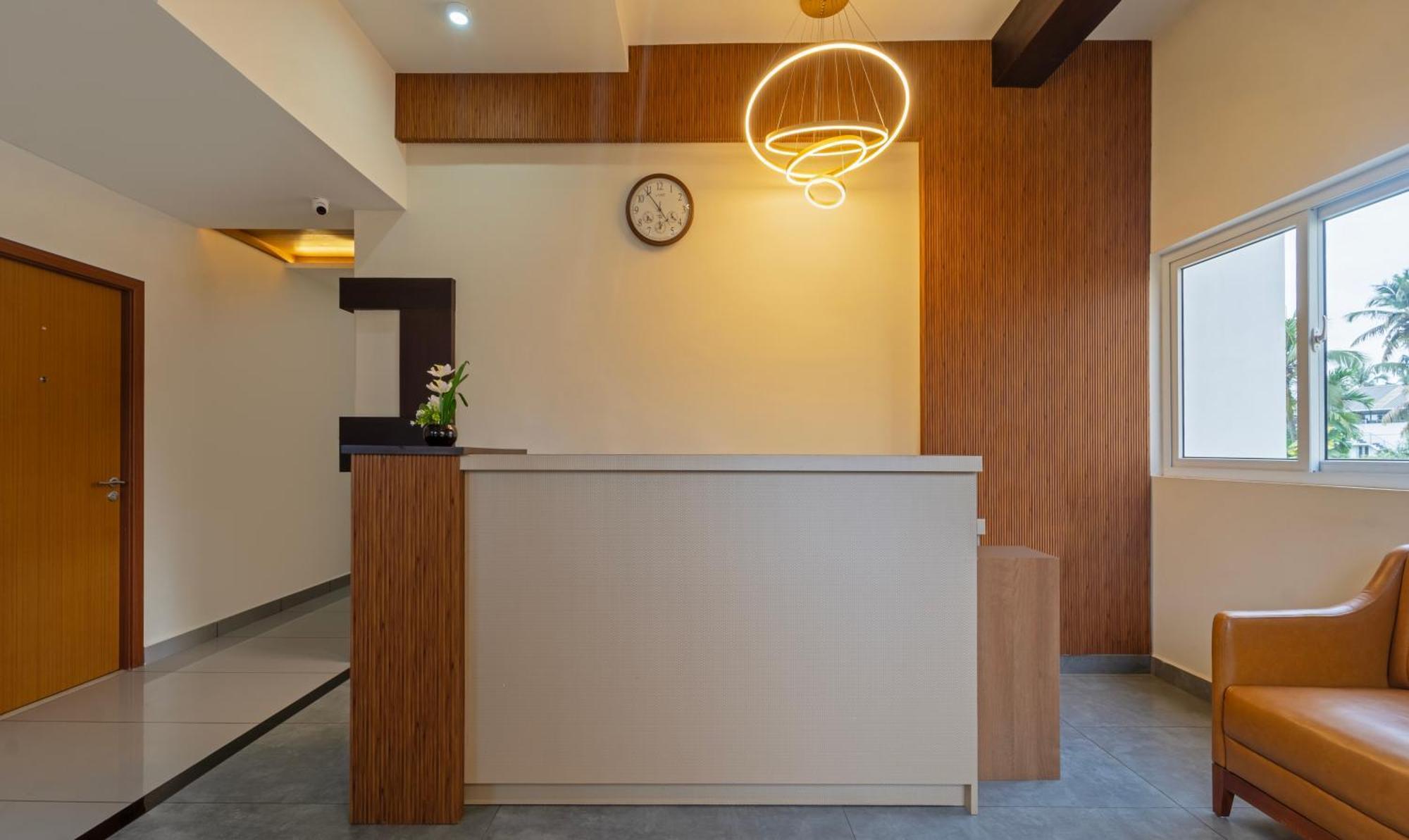 Itsy Hotels Avani Stays, Vyttila, Kochi Esterno foto
